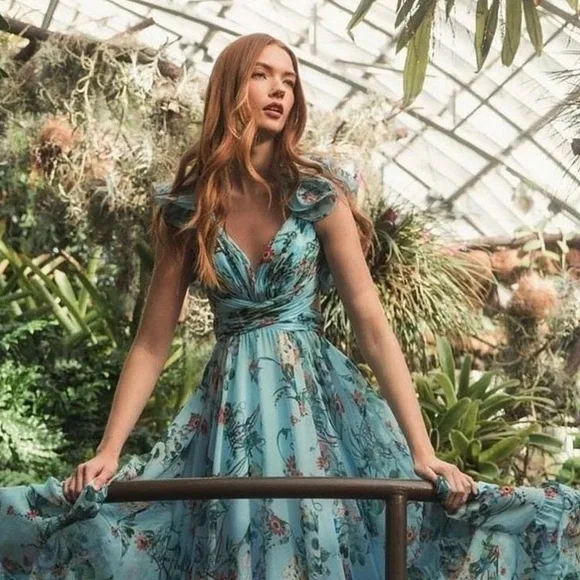 MAC DUGGAL
Indy A-Line Ruffled Back-Lace Chiffon Gown - Picture 3 of 17